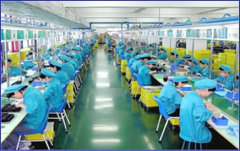 小時工，短期工，實習(xí)生待遇，20-25/小時，保底工時260個小時，每月有260-300個小時，包吃住